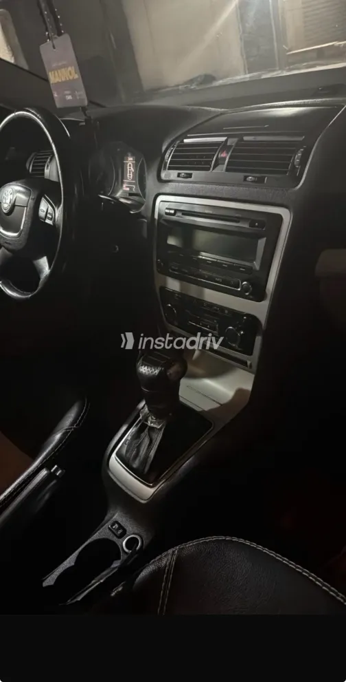 سكودا اوكتافيا 2010 أبيض مستعملة للبيع - 4