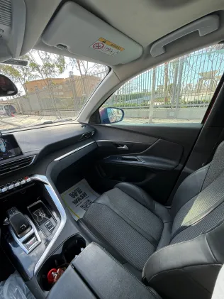 بيجو 3008 2022 أبيض مستعملة للبيع