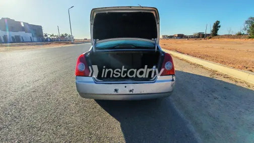 اسبيرانزا A516 2011 أبيض مستعملة للبيع - 3