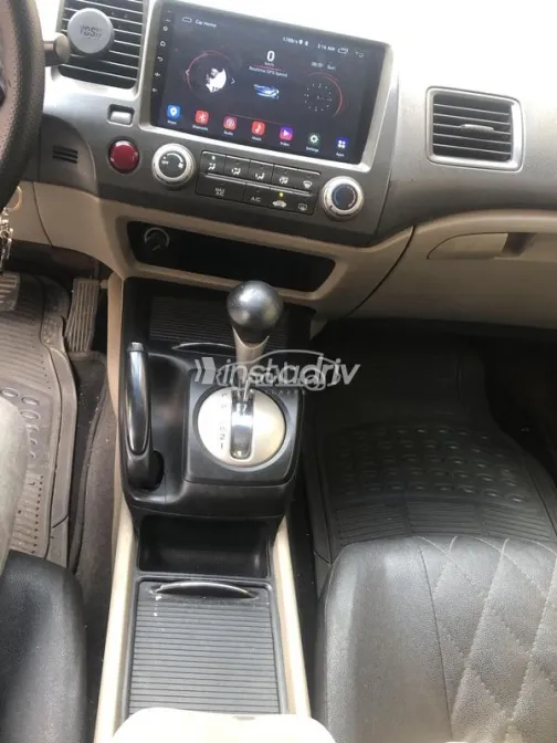 Honda Civic 2010 Black Used for Sale - 7