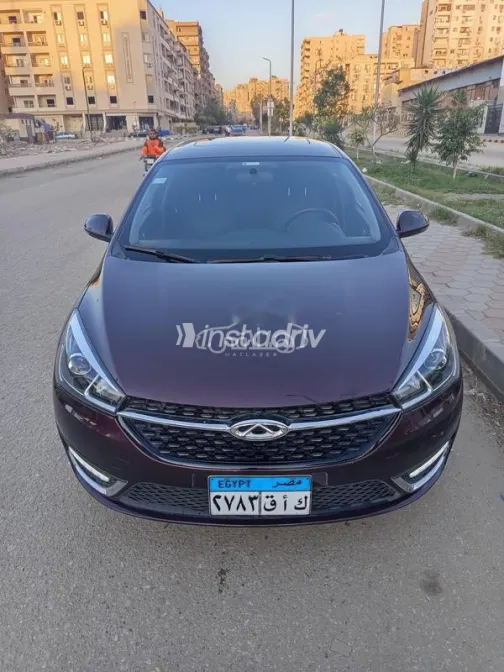 شيرى اريزو 5 2025 أبيض مستعملة للبيع - 1