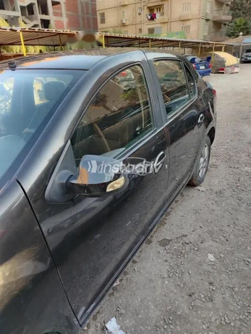 Renault Logan 2015 Black Used for Sale - 3