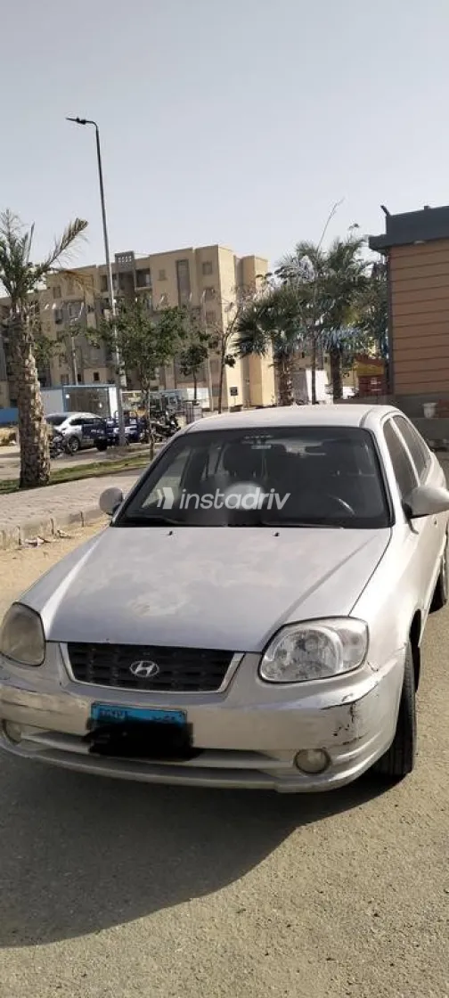 Hyundai Verna 2011 Silver Used for Sale - 1