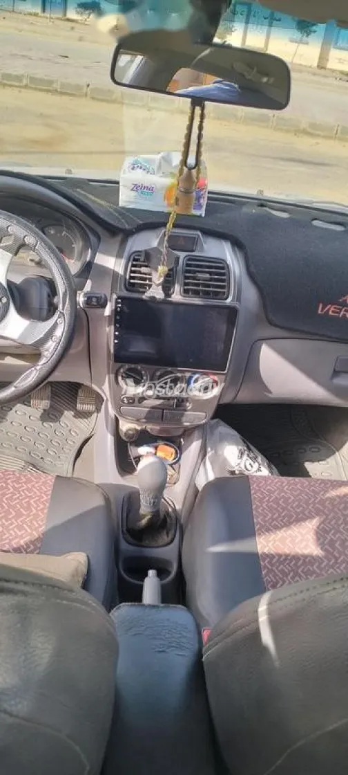 Hyundai Verna 2011 Silver Used for Sale - 6