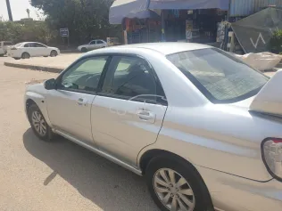 سوبارو امبريزا 2004 فضي مستعملة للبيع