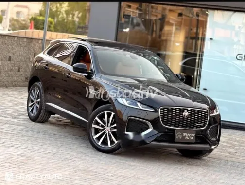 Jaguar F-Pace 2022 Black Used for Sale - 2