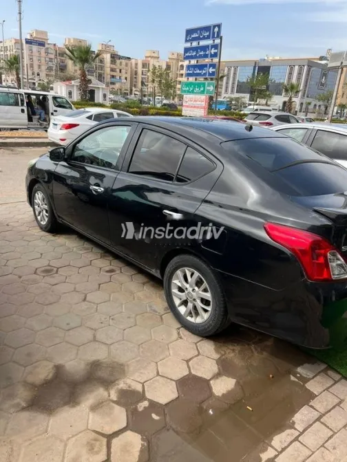 نيسان صنى 2018 أسود مستعملة للبيع - 4