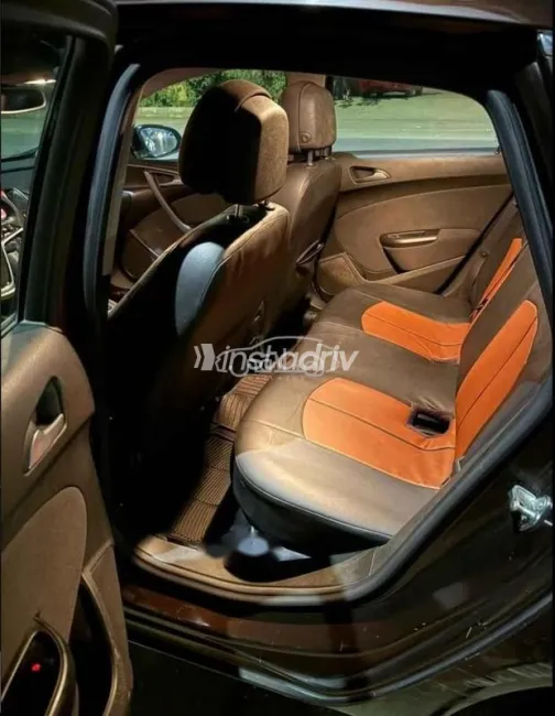 اوبل أسترا 2016 أبيض مستعملة للبيع - 4