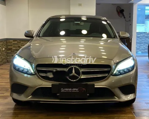 Mercedes C 180 2019 Silver Used for Sale - 1