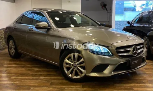 Mercedes C 180 2019 Silver Used for Sale - 3