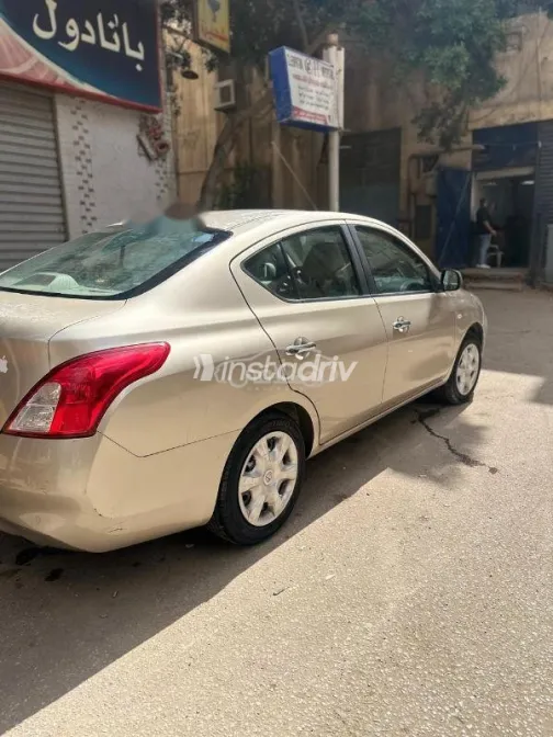 نيسان صنى 2013 ذهبي مستعملة للبيع - 7