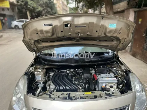 نيسان صنى 2013 ذهبي مستعملة للبيع - 10