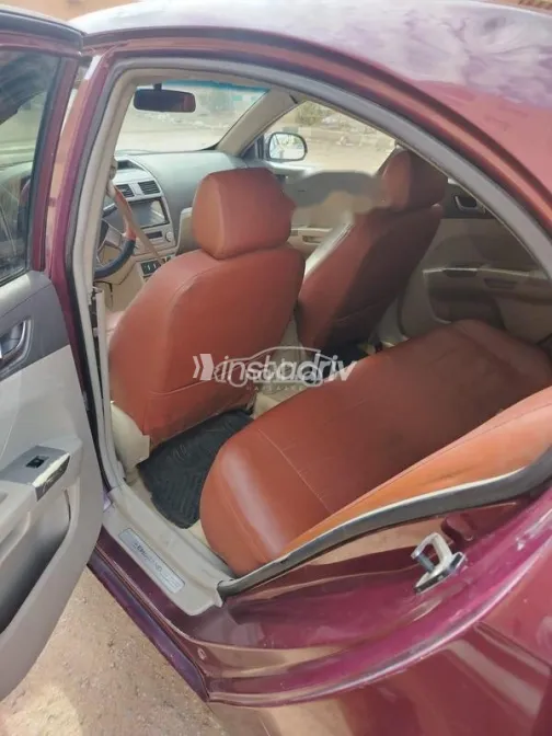 جيلي امجراند 7 2015 أحمر غامق مستعملة للبيع - 2