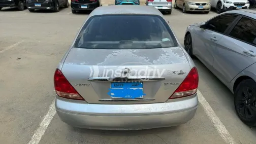 نيسان صنى 2008 فضي مستعملة للبيع - 3