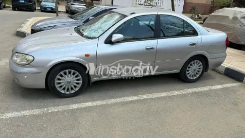 نيسان صنى 2008 فضي مستعملة للبيع - 8