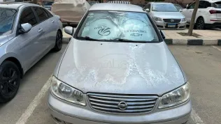 نيسان صنى 2008 فضي مستعملة للبيع