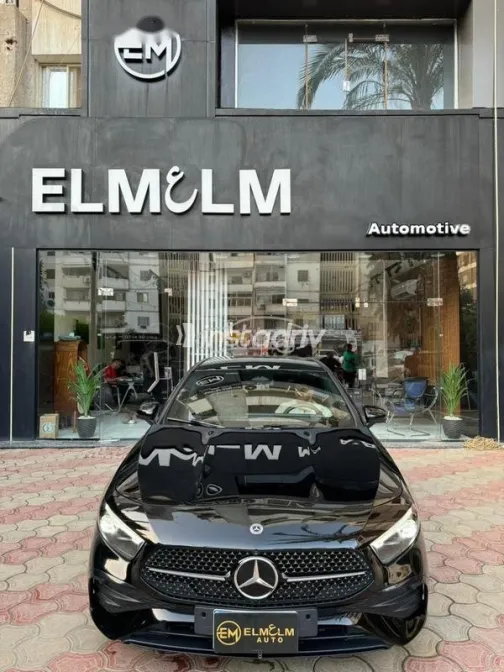مرسيدس A 200 2024 أسود مستعملة للبيع - 2