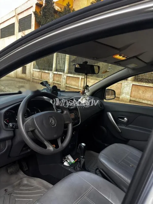 رينو سانديرو 2017 فضي مستعملة للبيع - 3