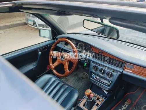 مرسيدس 190 1991 أزرق غامق مستعملة للبيع - 5
