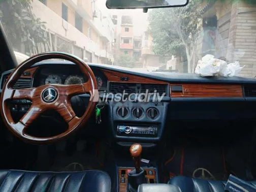مرسيدس 190 1991 أزرق غامق مستعملة للبيع - 6