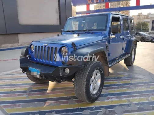 جيب رانجلر 2010 أزرق غامق مستعملة للبيع - 2