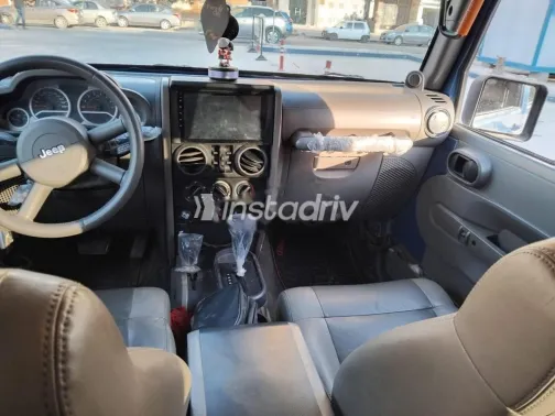 جيب رانجلر 2010 أزرق غامق مستعملة للبيع - 5