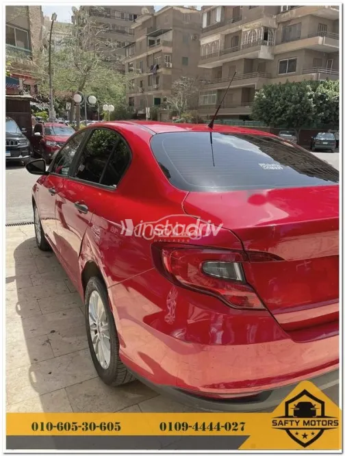 Fiat Tipo 2021 Red Used for Sale - 8