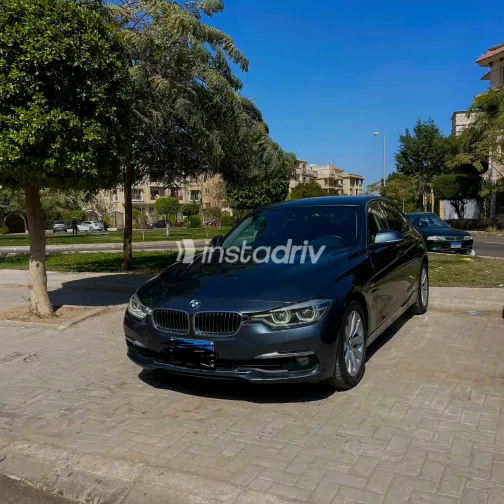 بي ام دبليو 318 2018 أبيض مستعملة للبيع - 1