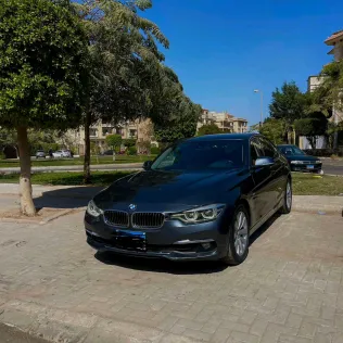 بي ام دبليو 318 2018 أبيض مستعملة للبيع