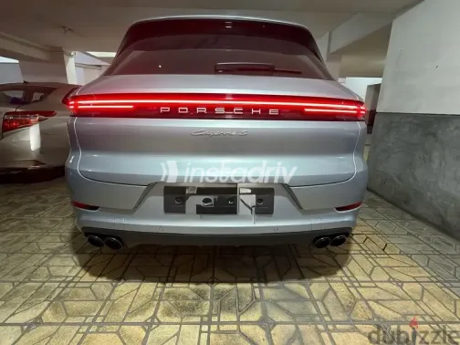 بورش كايين 2022 أبيض مستعملة للبيع - 3