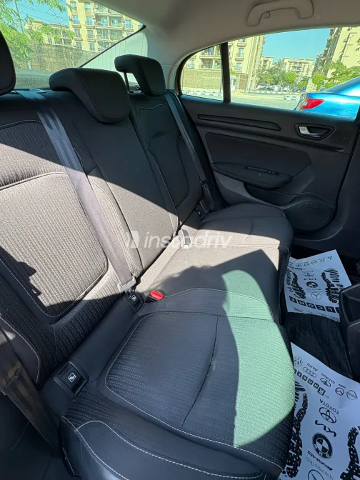 رينو ميجان 2021 أبيض مستعملة للبيع - 1