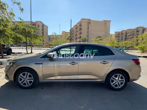 رينو ميجان 2021 أبيض مستعملة للبيع - 2