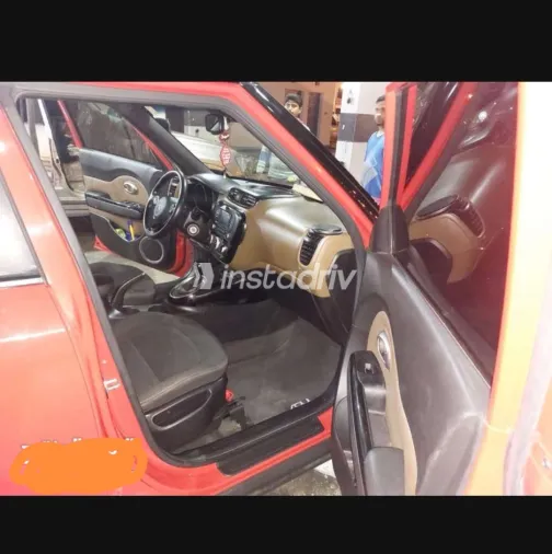 Kia Soul 2017 White Used for Sale - 2