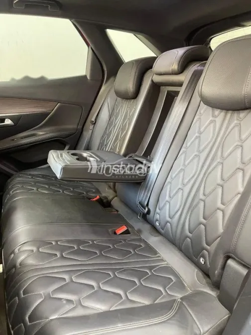 Peugeot 3008 2021 Red Used for Sale - 2