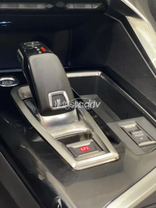 Peugeot 3008 2021 Red Used for Sale - 3