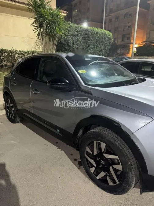 اوبل موكا 2023 أبيض مستعملة للبيع - 2