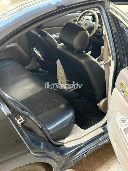 اسبيرانزا A516 2010 أسود مستعملة للبيع - 3