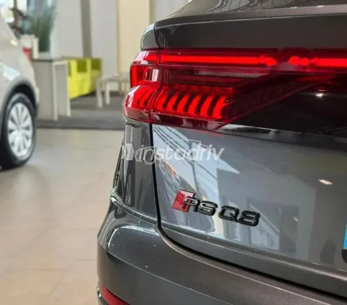 Audi Q8 2024 Gray Used for Sale - 6