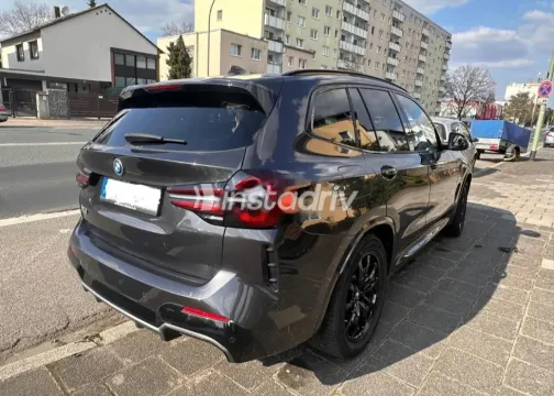 بي ام دبليو IX3 2023 أسود مستعملة للبيع - 3