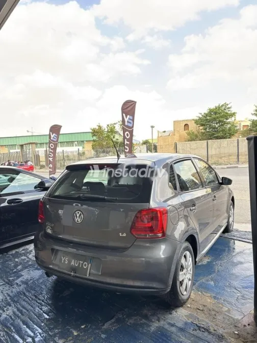 Volkswagen Polo 2013 Gray Used for Sale - 4