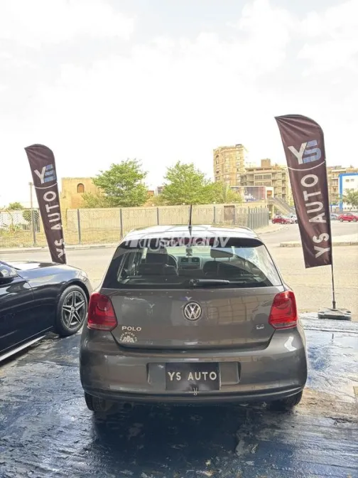 Volkswagen Polo 2013 Gray Used for Sale - 5