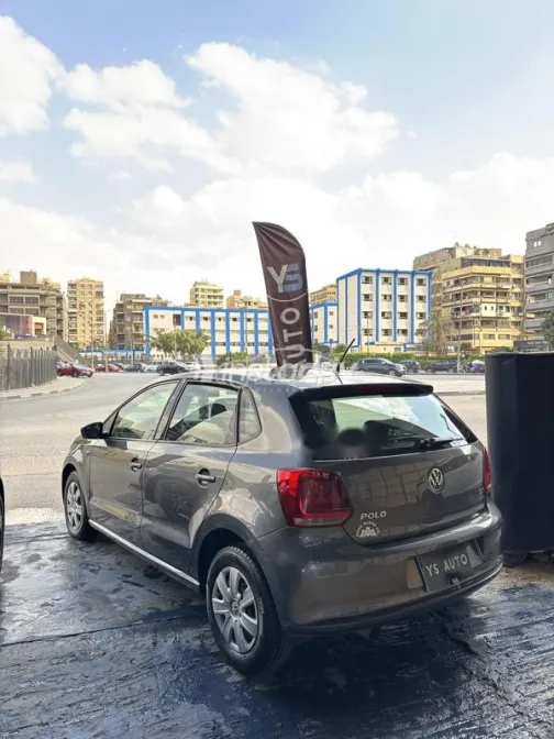 Volkswagen Polo 2013 Gray Used for Sale - 6
