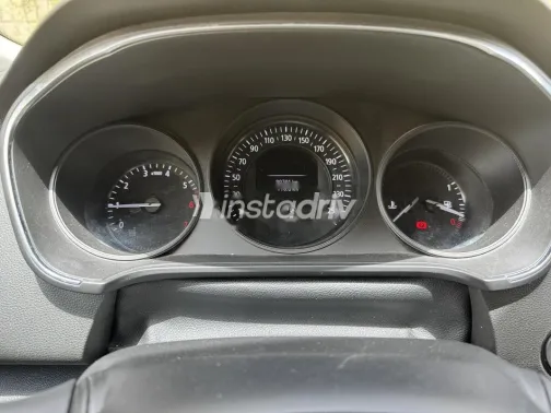 رينو ميجان 2017 أبيض مستعملة للبيع - 8