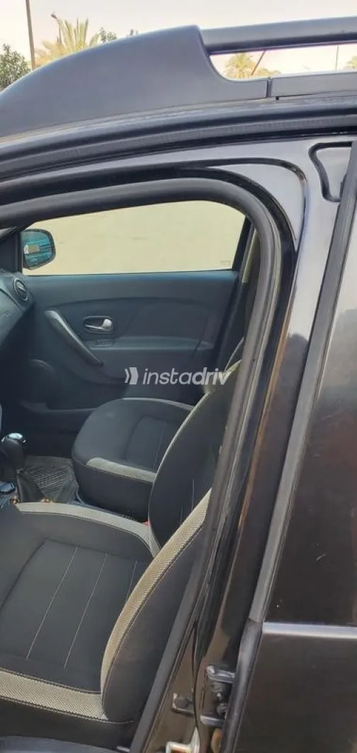 Renault Sandero Step Way 2021 Black Used for Sale - 10