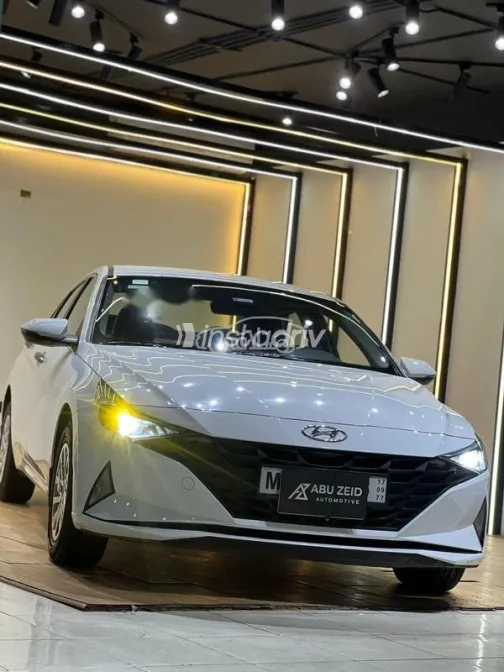 هيونداي إلنترا 2022 أبيض مستعملة للبيع - 3