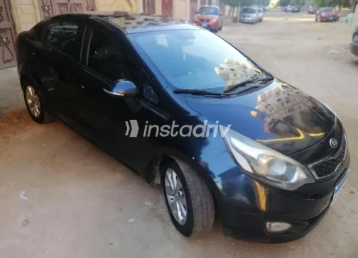 كيا ريو 2013 أزرق غامق مستعملة للبيع - 6