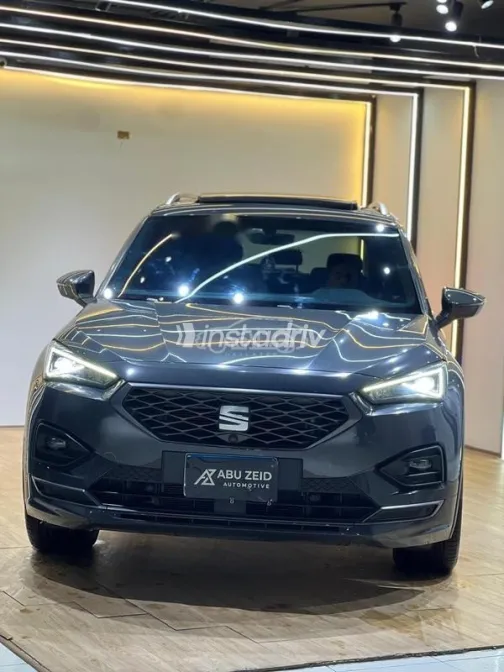 Seat Tarraco 2024 Gray Used for Sale - 1