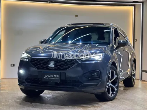 Seat Tarraco 2024 Gray Used for Sale - 3