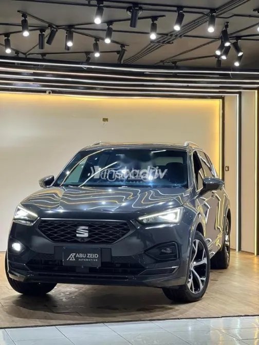 Seat Tarraco 2024 Gray Used for Sale - 5