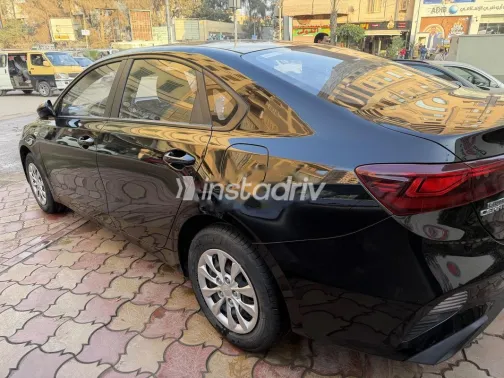 كيا سيراتو 2022 أسود مستعملة للبيع - 5